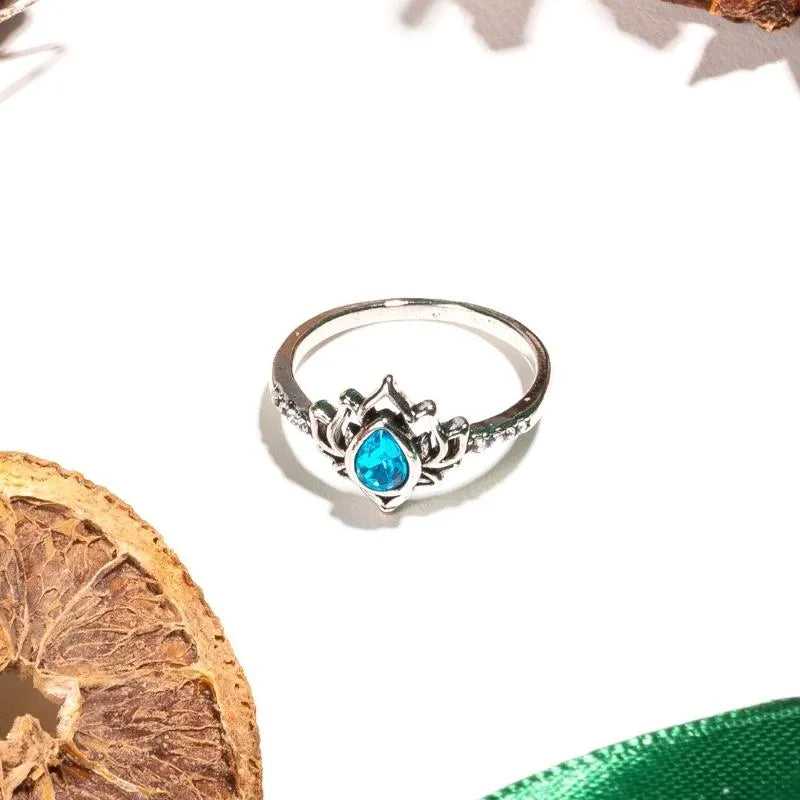 Bague fleur de lotus vintage et zircon