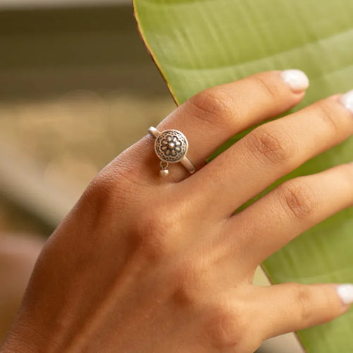 Bague fleur de lotus roue de prière