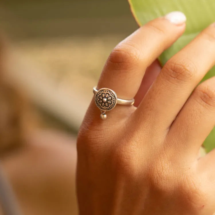 Bague fleur de lotus roue de prière