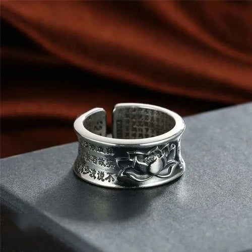 Bague fleur de lotus, sutra du coeur gravé