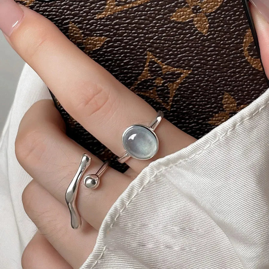 Bague ovale en pierre naturelle et argent