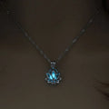 Pendentif fleur de lotus à chaîne fine