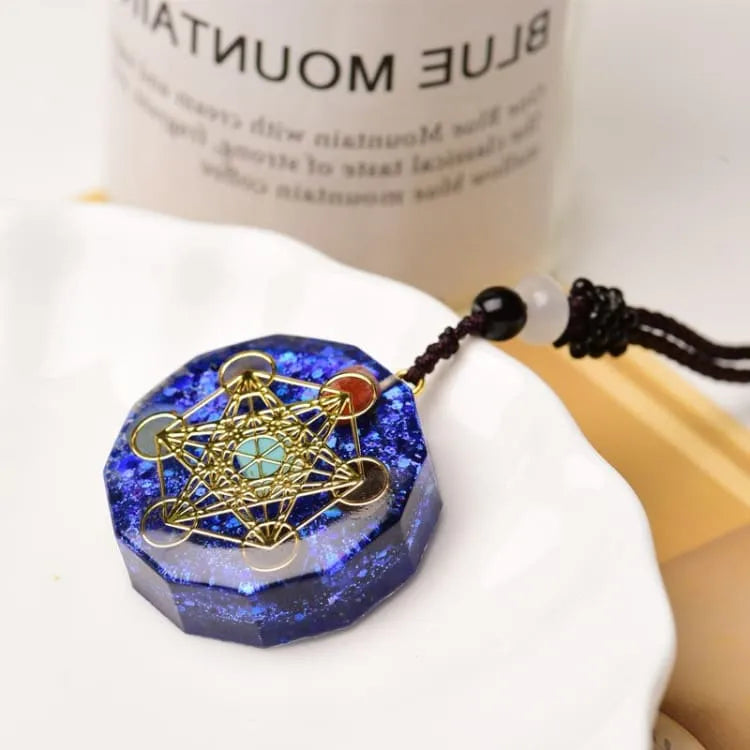 Pendentif orgonite lapis-lazuli cube de Metatron