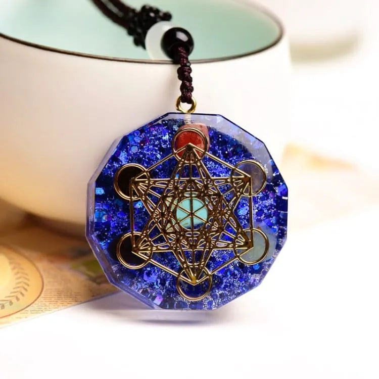 Pendentif orgonite lapis-lazuli cube de Metatron