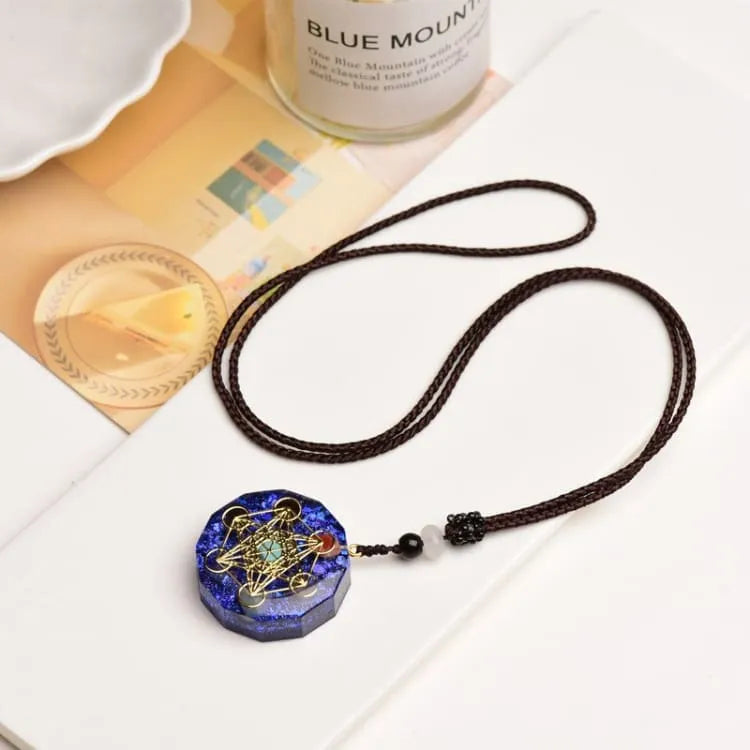 Pendentif orgonite lapis-lazuli cube de Metatron
