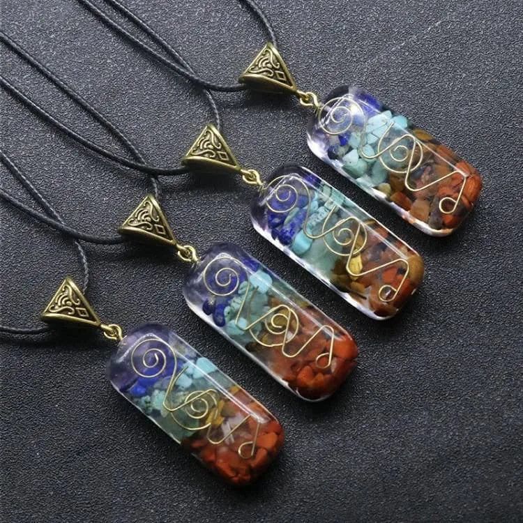 Collier 7 chakras à amulette naturelle