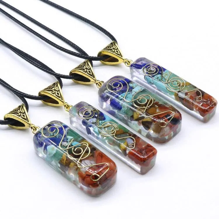 Collier 7 chakras à amulette naturelle