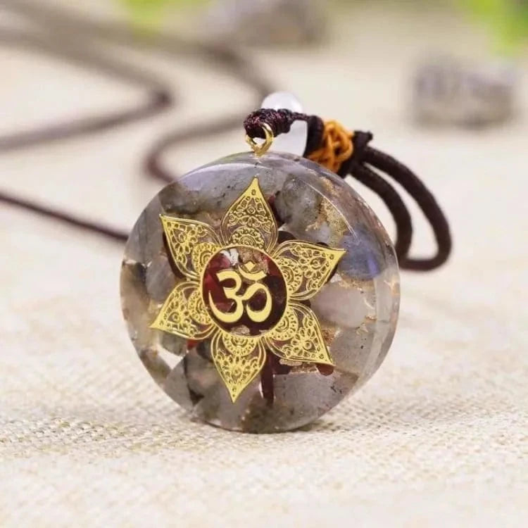 Collier labradorite aura protectrice