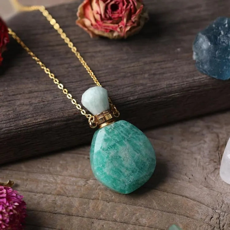 Collier pendentif diffuseur pierres naturelles
