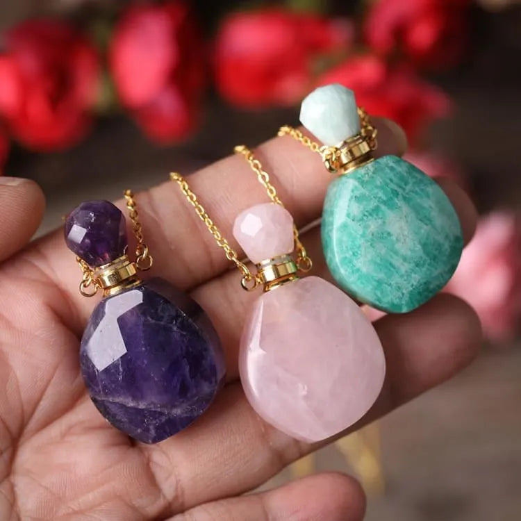 Collier pendentif diffuseur pierres naturelles