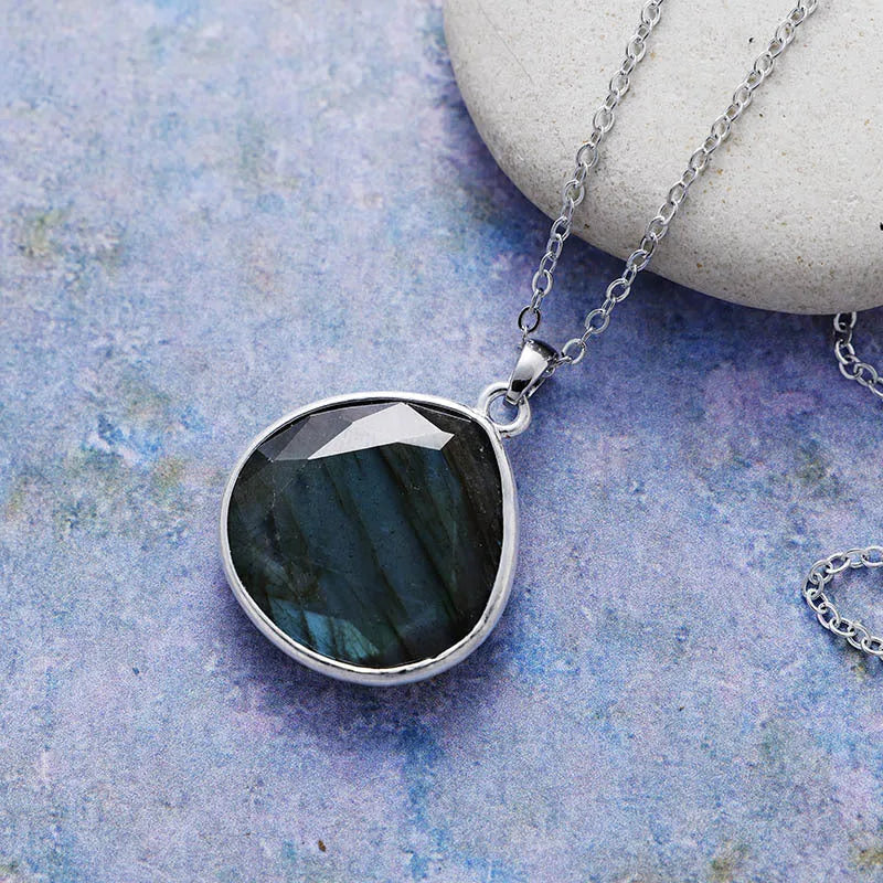 Collier labradorite goutte d'eau