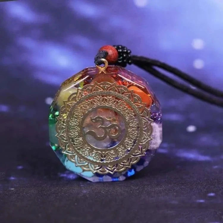 Collier 7 chakras orgonite longue chaîne