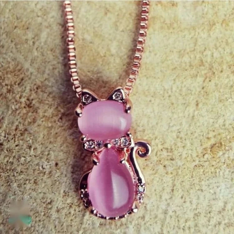 Collier quartz rose pendentif chat