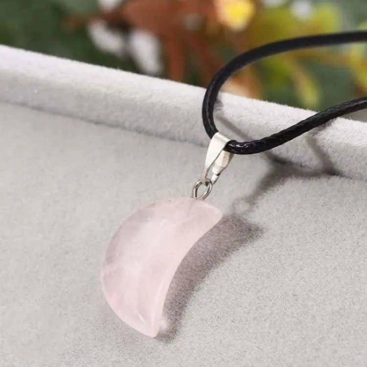 Collier quartz rose lune croissante