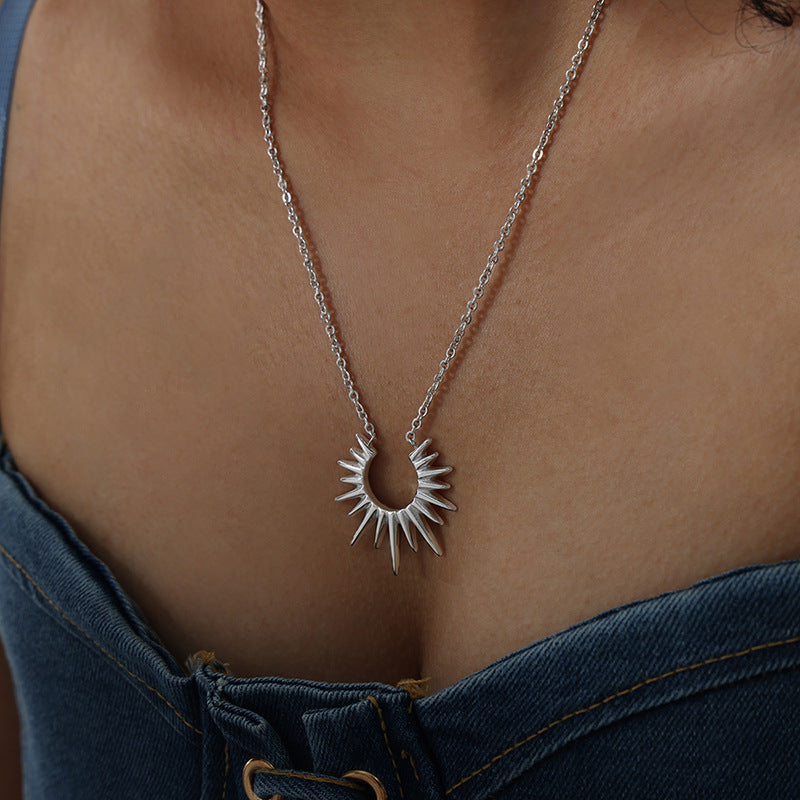 Collier de protection tournesol en titane
