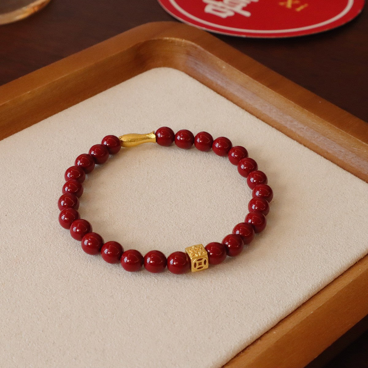 Bracelet jade et cinabre, breloque au choix