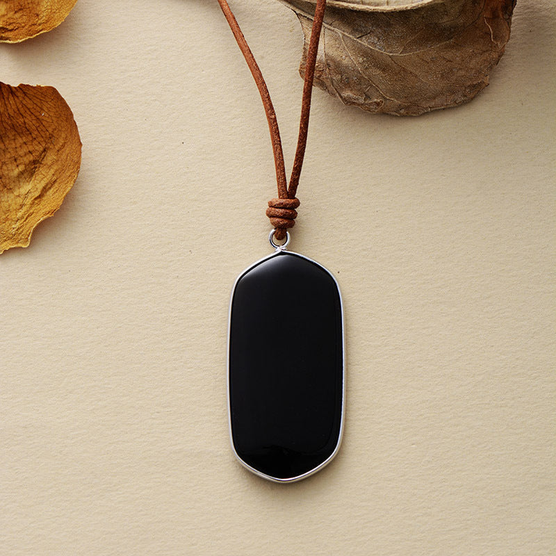 Collier de protection pendentif géométrique