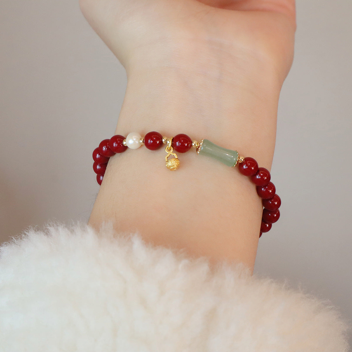 Bracelet jade et cinabre, breloque au choix