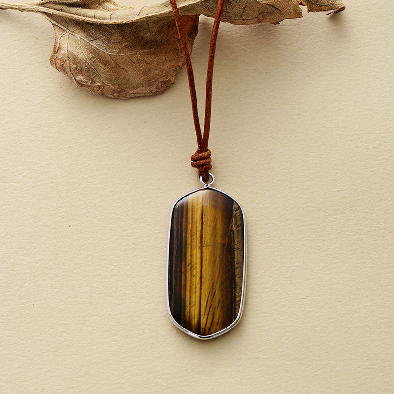 Collier de protection pendentif géométrique
