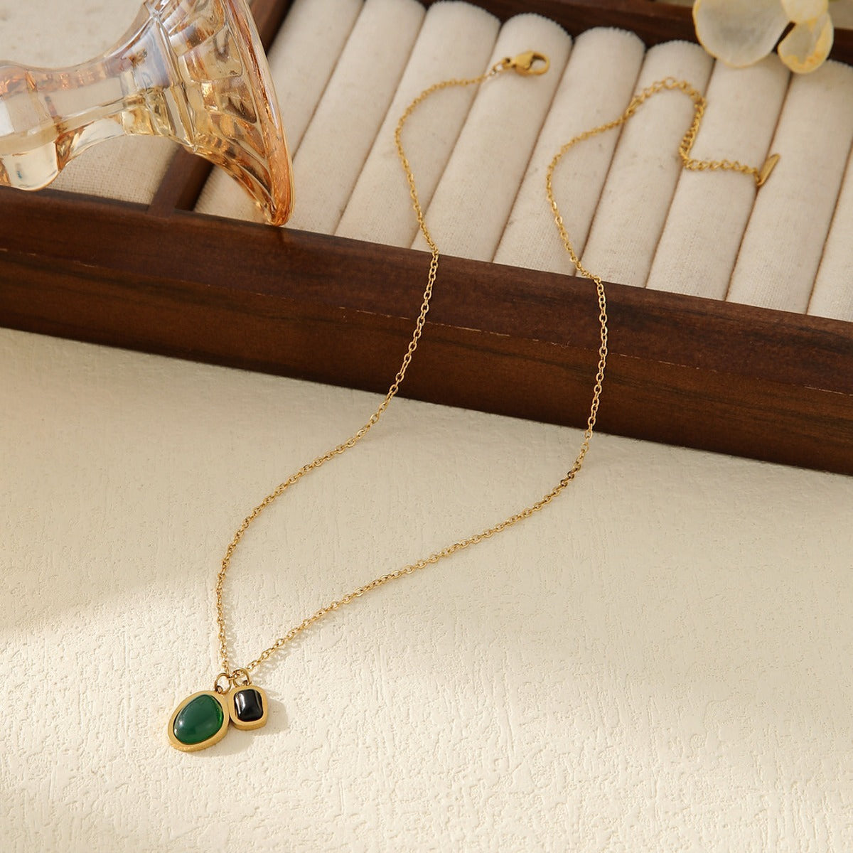 Collier pierres naturelles plaqué or