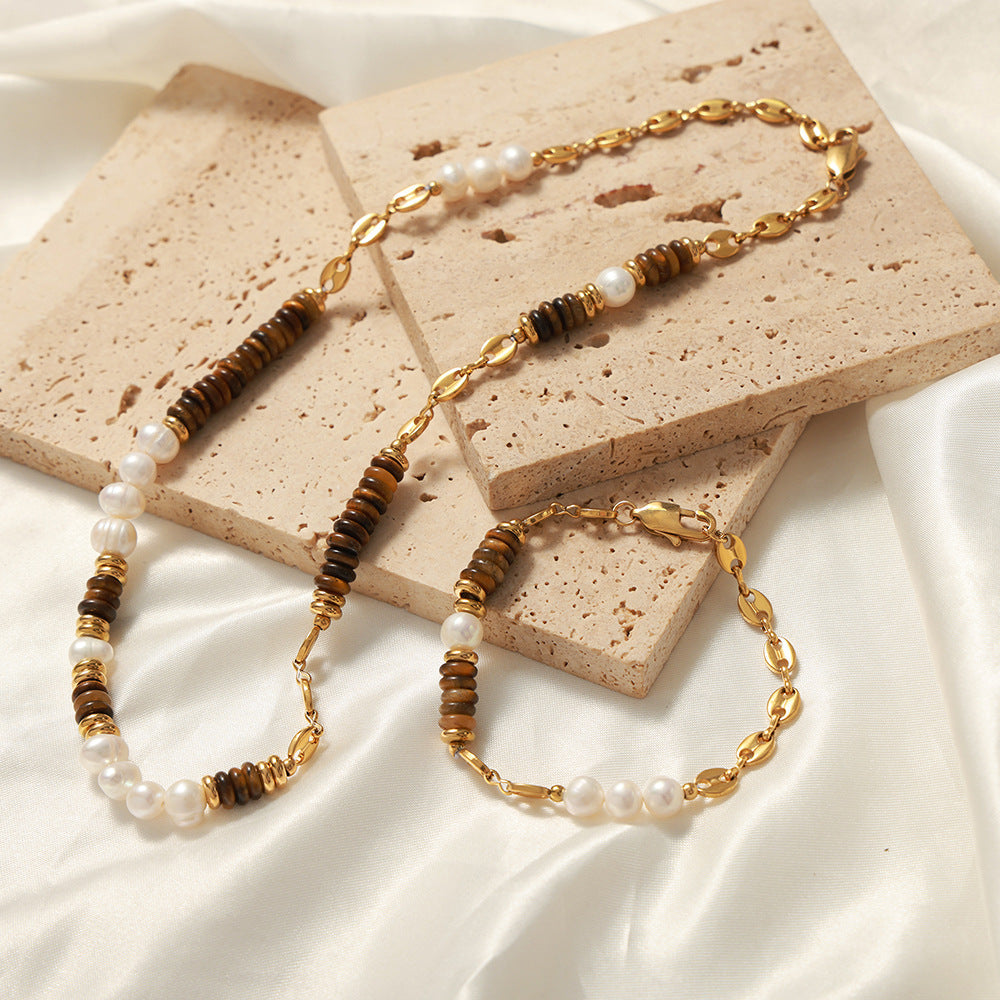 Collier oeil de tigre et perle en titane
