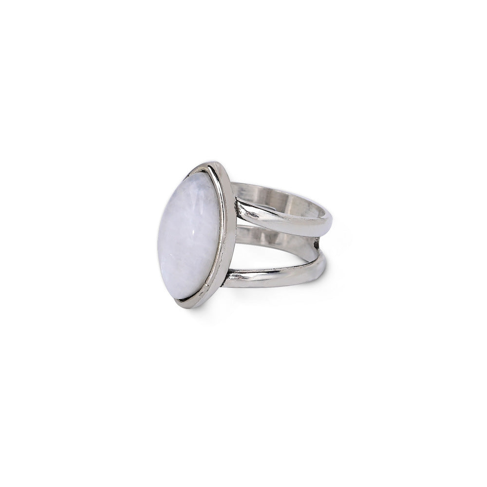 Bague pierre de lune ovale sur base cuivrée