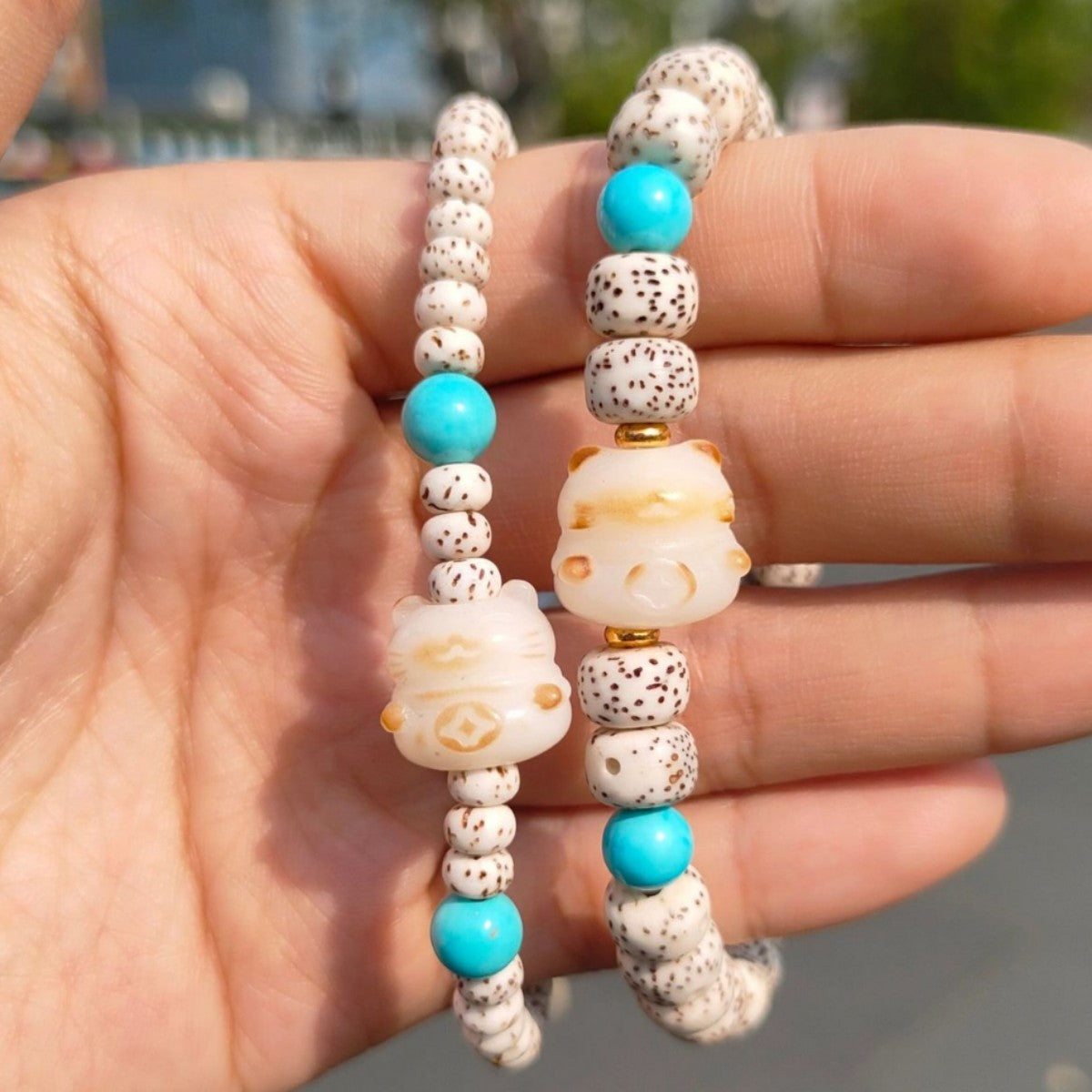 Bracelet porte bonheur oeil de chat, étoile et lune