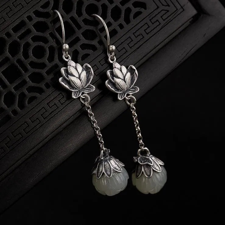 Boucles d'oreilles fleur de lotus en jade blanc