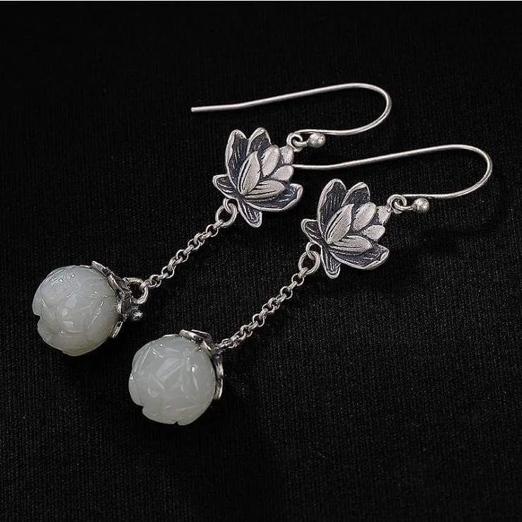 Boucles d'oreilles fleur de lotus en jade blanc