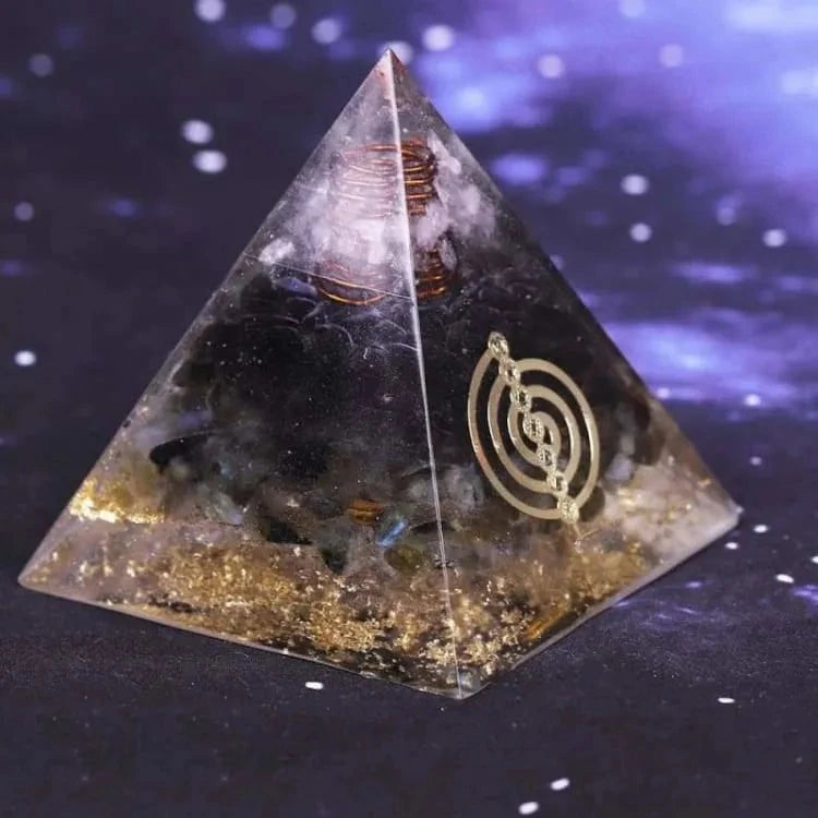 Orgonite pyramide améthyste et labradorite