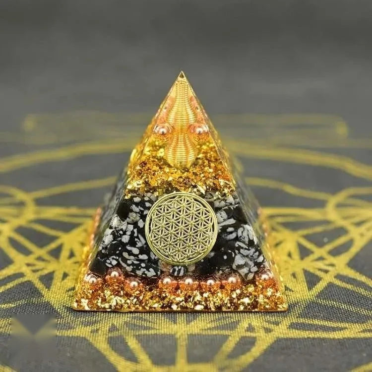 Orgonite pyramide obsidienne flocon de neige
