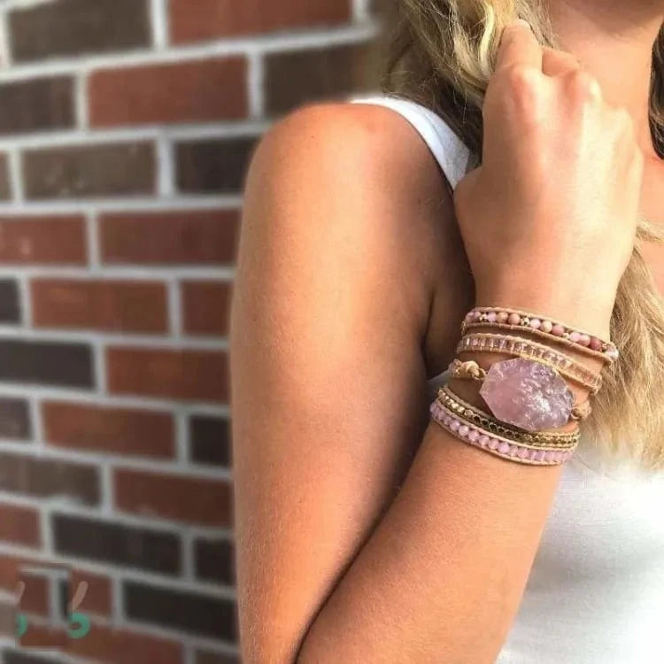 Bracelet quartz rose en cuir tressé