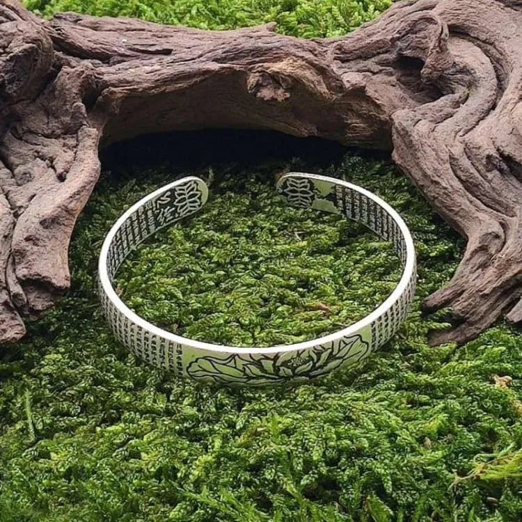 Bracelet fleur de lotus fin, sutra gravé