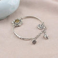 Bracelet fleur de lotus aux mantras tibétains