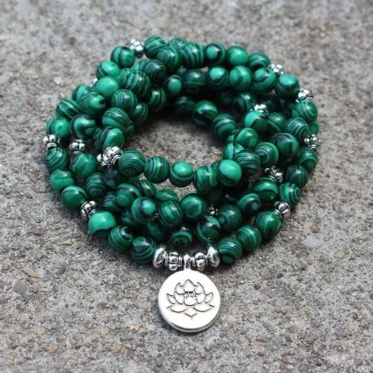 Mala tibétain en malachite 108 perles