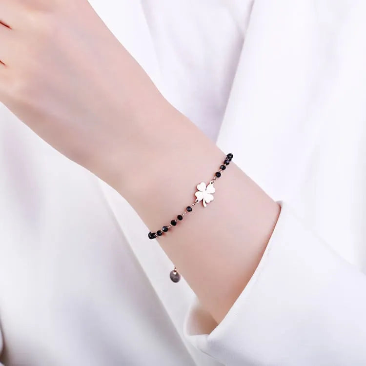 Bracelet porte bonheur trèfle 4 feuilles onyx