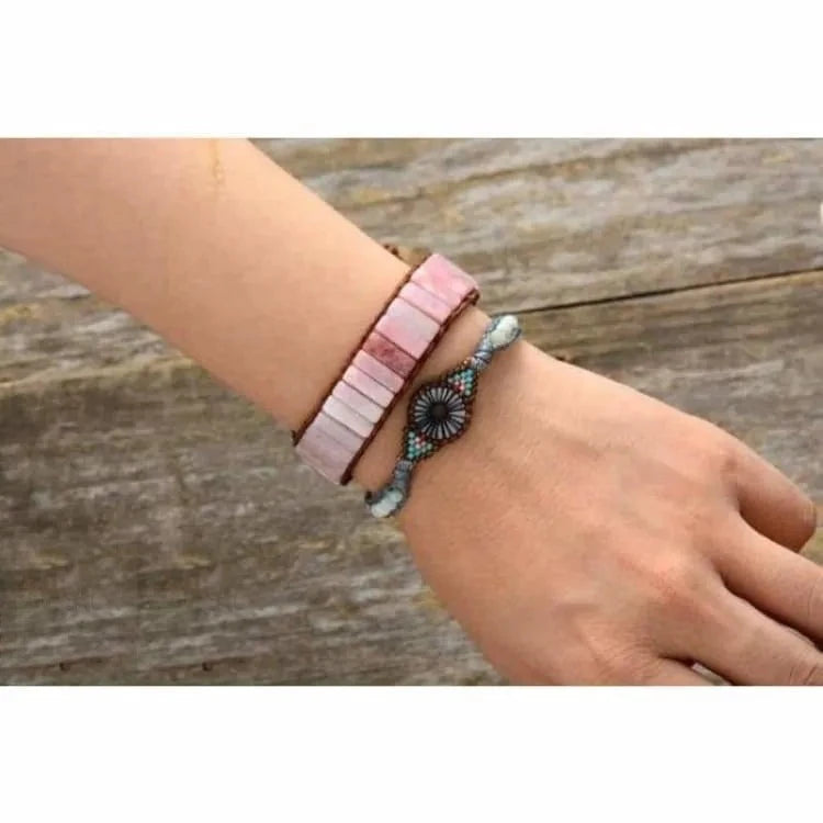 Bracelet quartz rose finement tressé