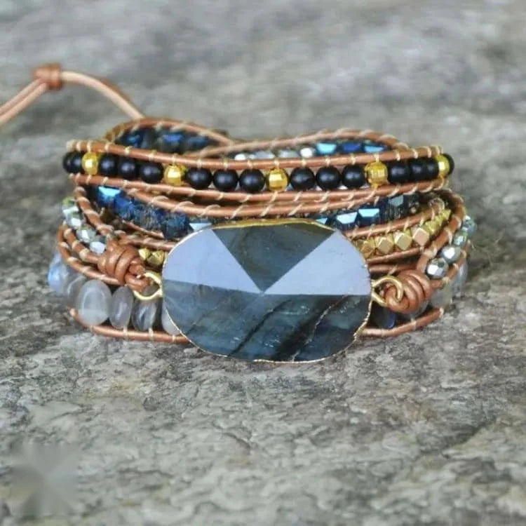 Bracelet labradorite enveloppant en cuir
