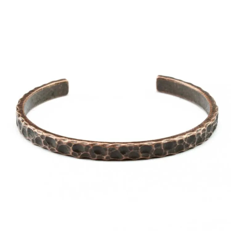 Bracelet bouddhiste en cuivre martelé