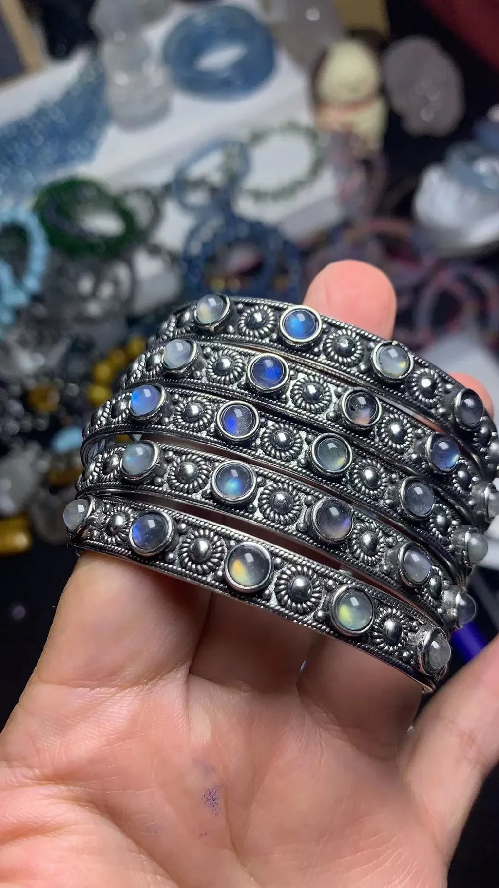 Bracelet pierre de lune, élégance romantique