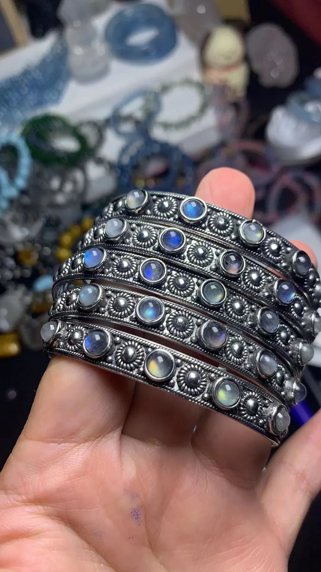 Bracelet pierre de lune, élégance romantique