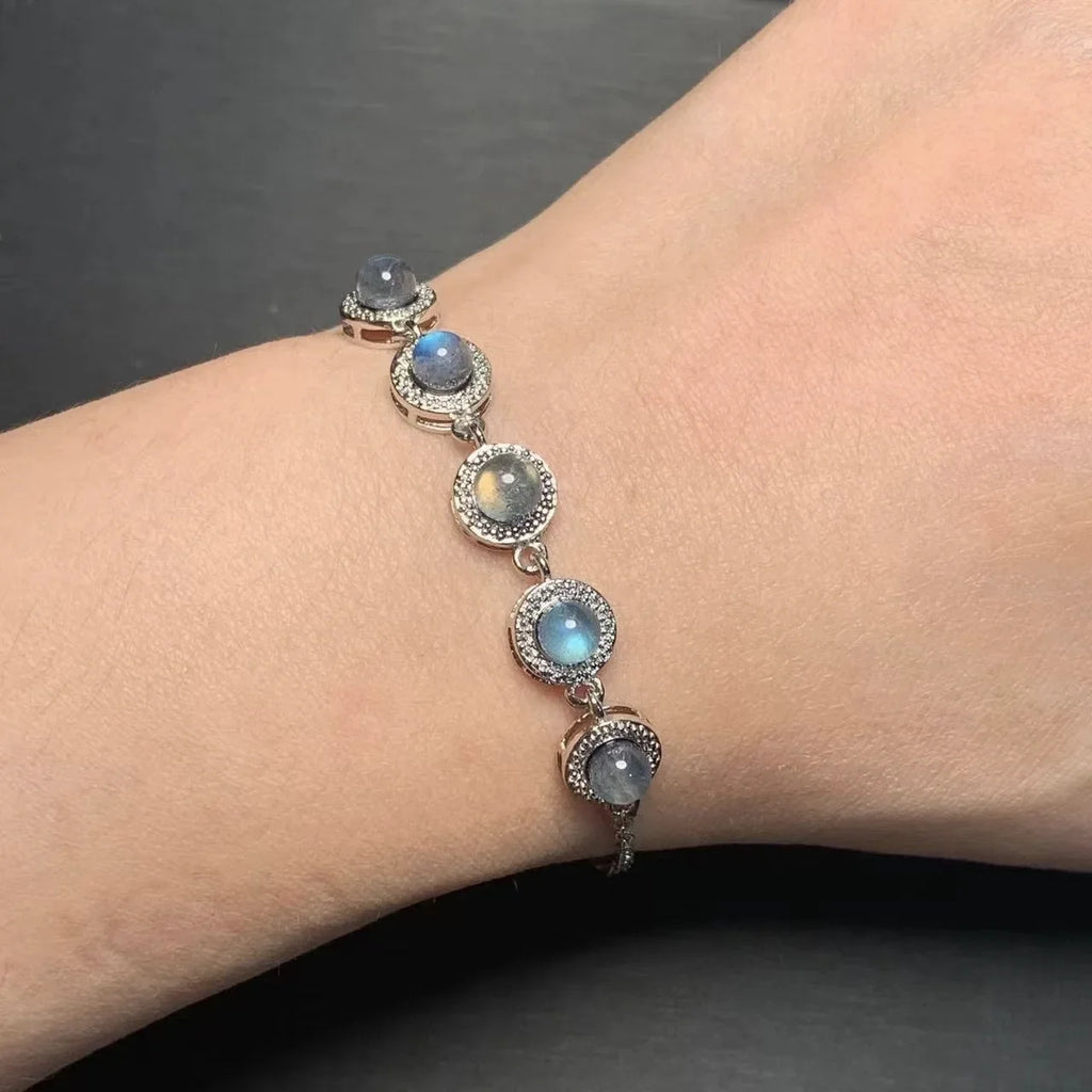Bracelet pierre de lune, élégance romantique