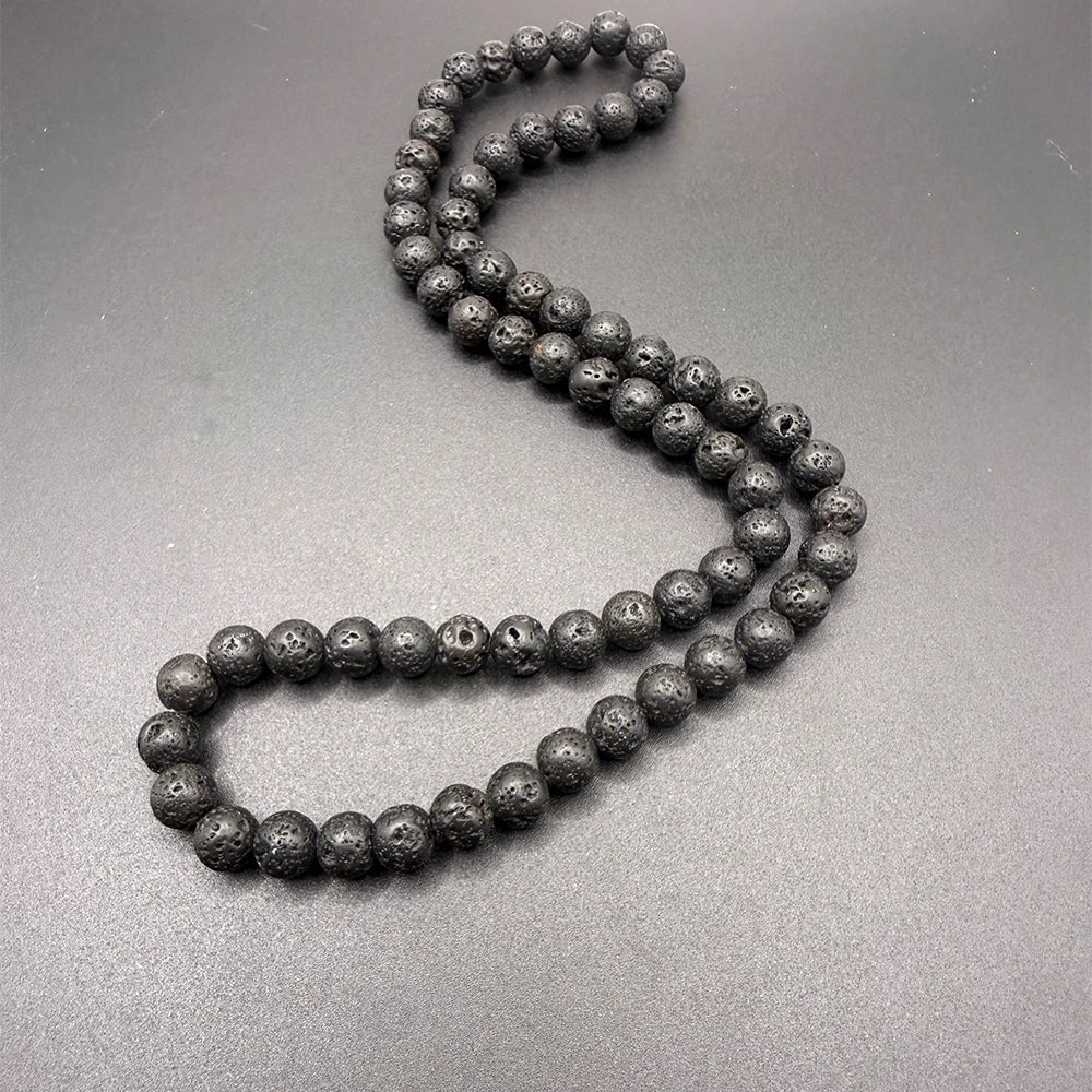 Collier oeil de tigre ou pierre de lave homme